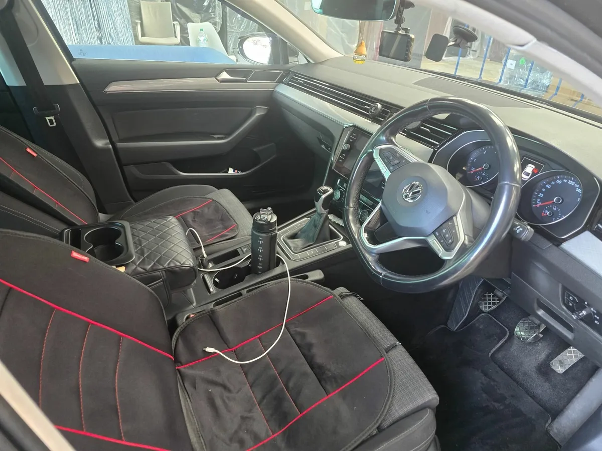 Volkswagen Passat 2020 - Image 4
