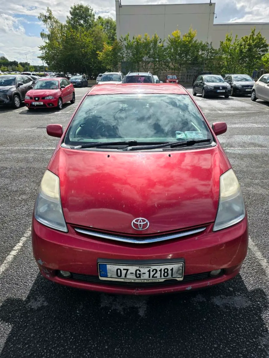 Toyota prius - Image 1