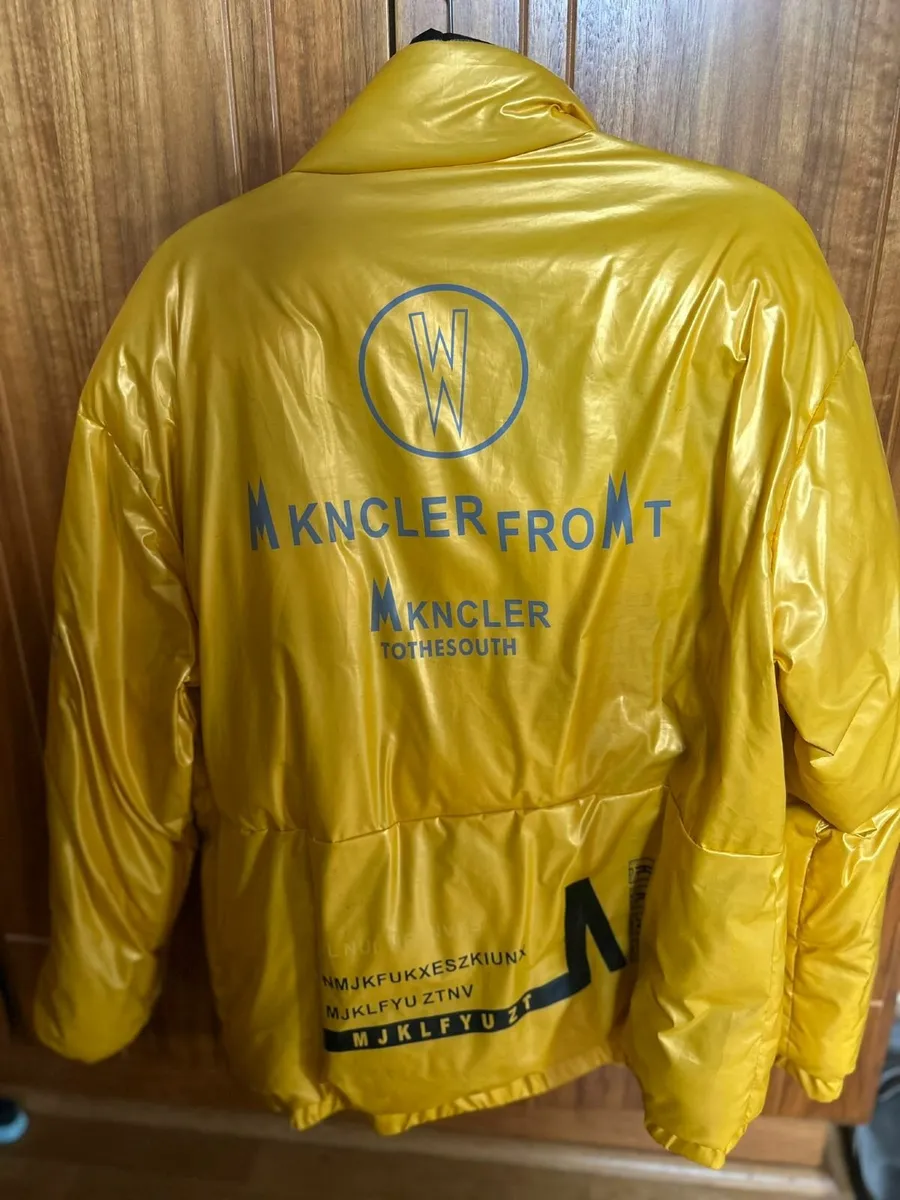 Design yellow puffer jacket 2 XL - Image 1