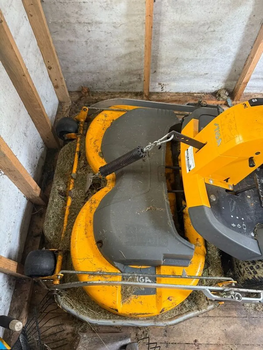 Stiga ride on lawnmower - Image 3