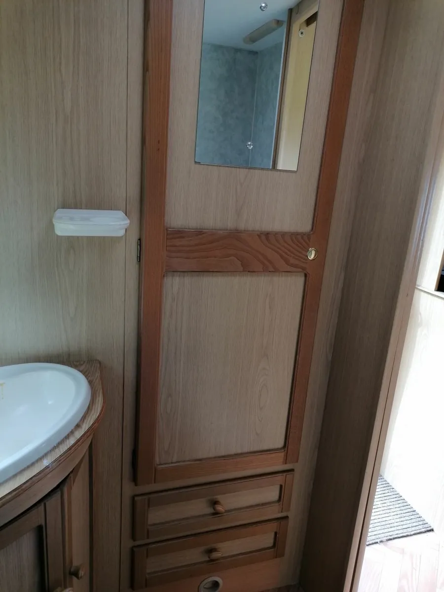 Caravan - Image 3