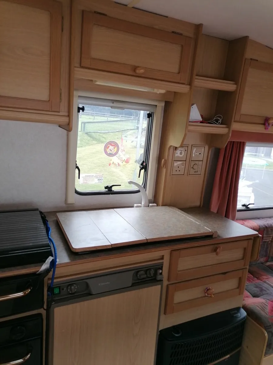 Caravan - Image 4