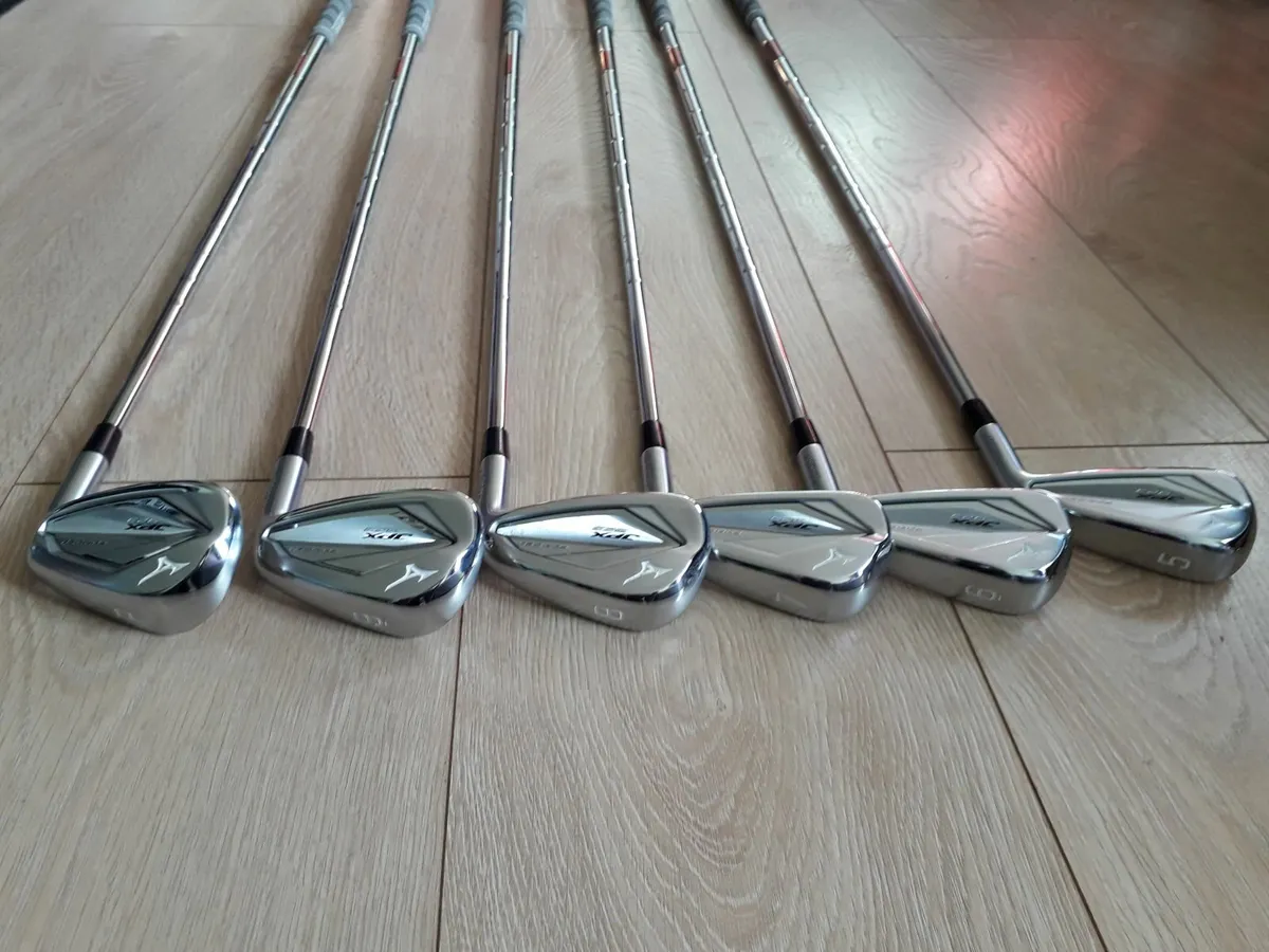 Mizuno JPX 923 Forged Irons - Image 2