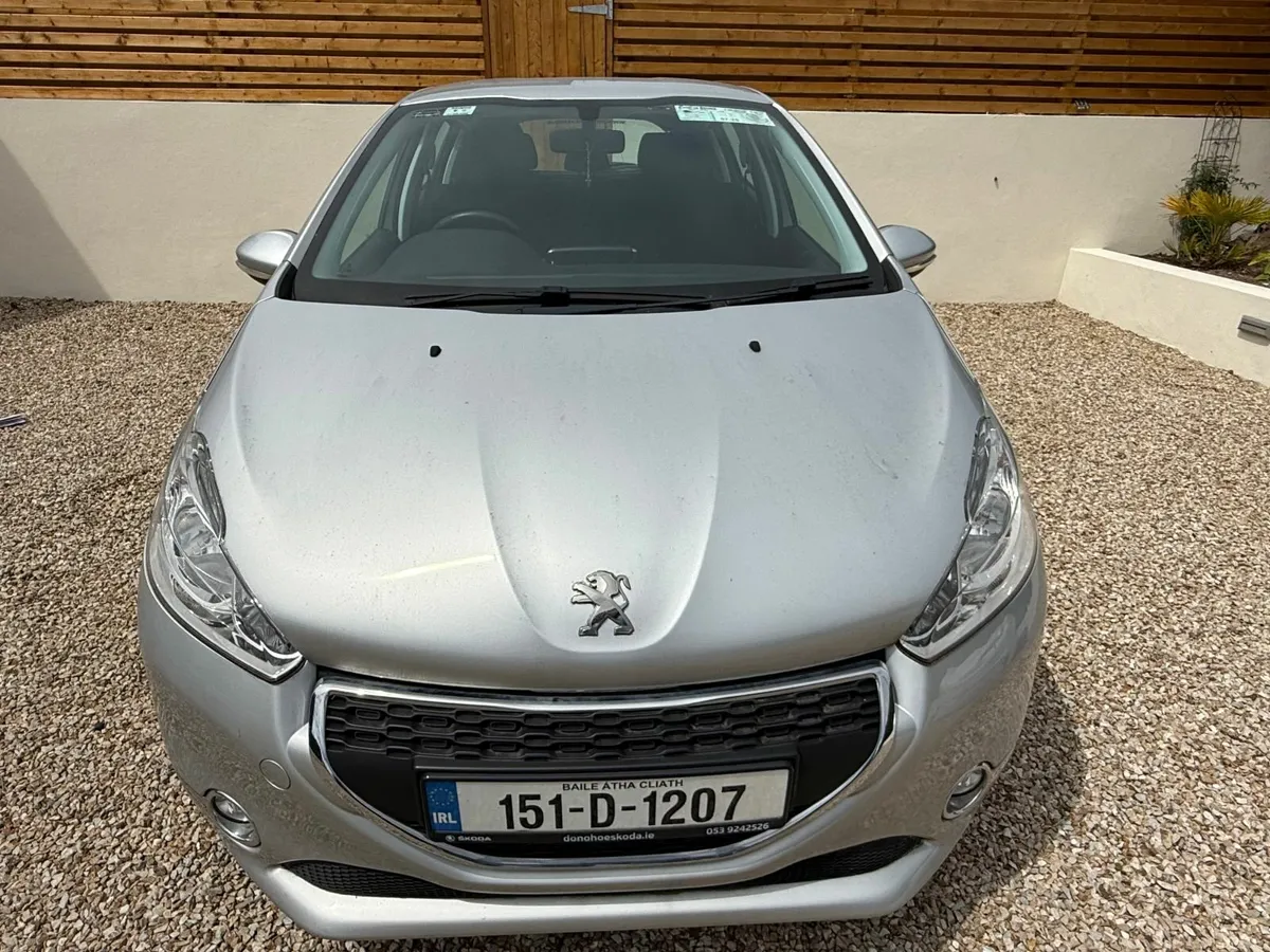 Peugeot 208 VTI Automatic 2015 - Image 2