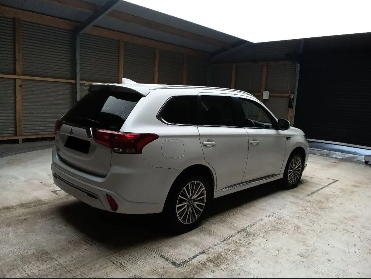 MITSUBISHI OUTLANDER DESIGN PHEV 13.8KwH BATTERY - Image 3