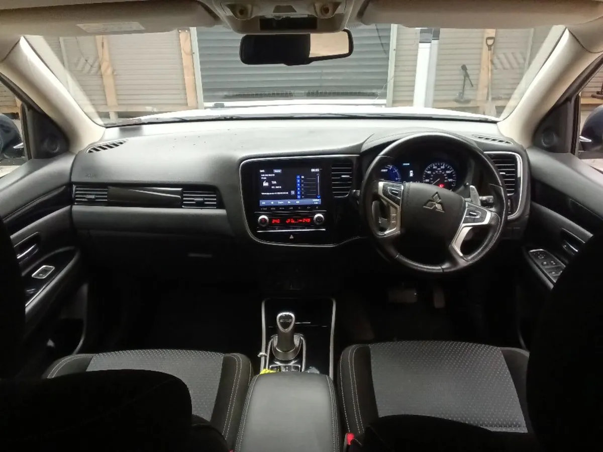 MITSUBISHI OUTLANDER DESIGN PHEV 13.8KwH BATTERY - Image 2