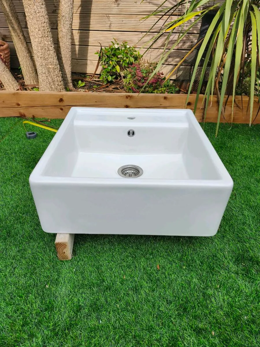 Ceramic Belfast Sink - Image 1