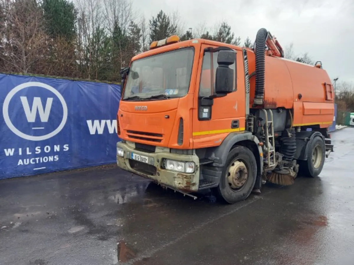 2010 Iveco 150e22 K Sweeper For Auction - Image 1