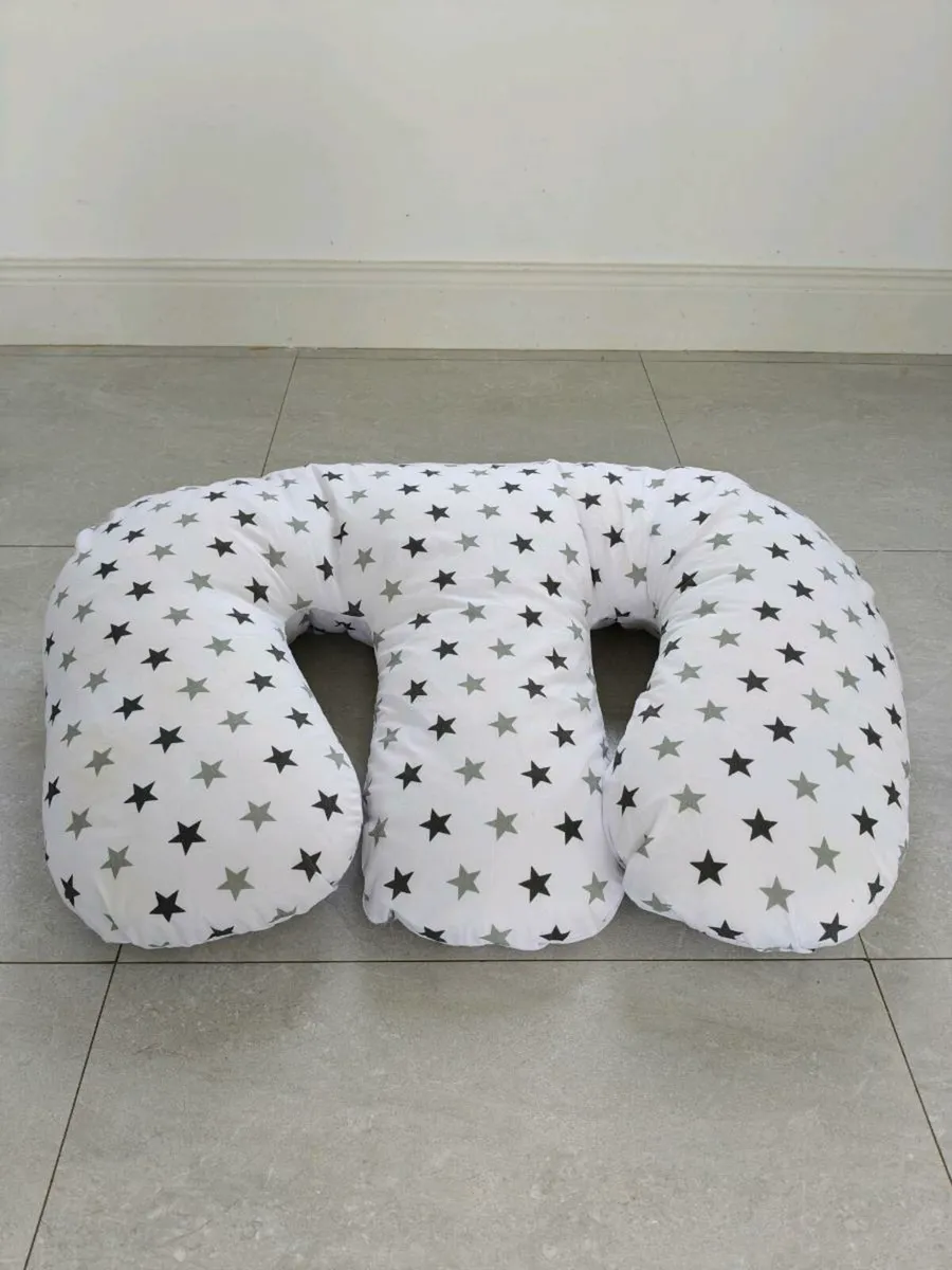 Twin 4 in 1 nursing pillow - Image 1