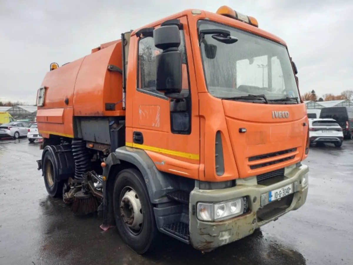 2010 Iveco 150e22 K Sweeper For Auction - Image 4