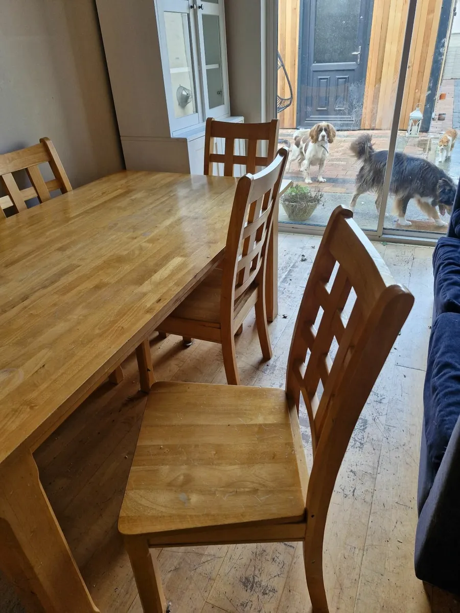 Kitchen table and chairs - Image 3