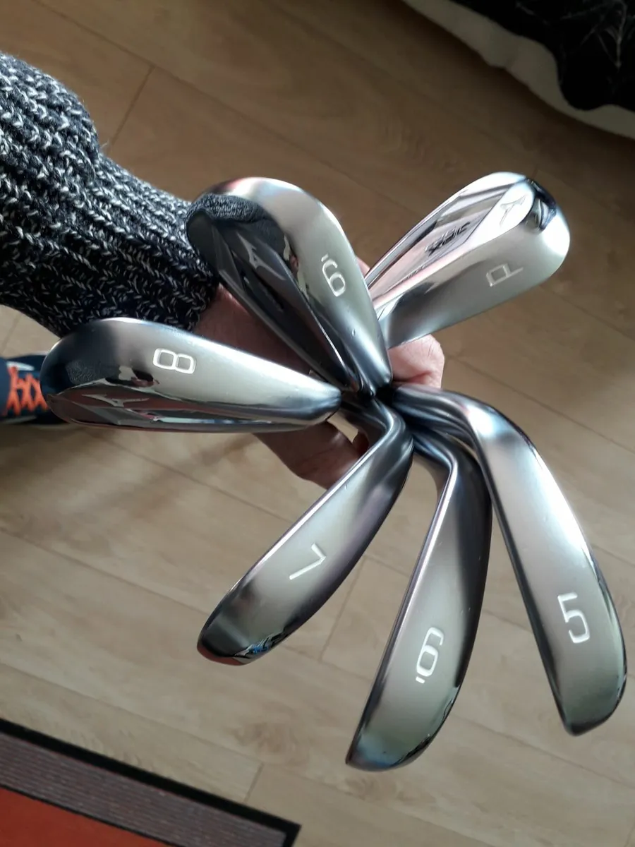 Mizuno JPX 923 Forged Irons - Image 1