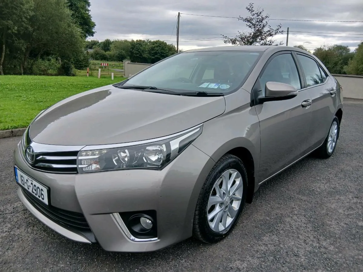 Toyota corolla - Image 2