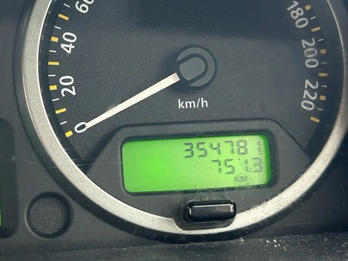 2010 Land Rover Freelander - Image 3