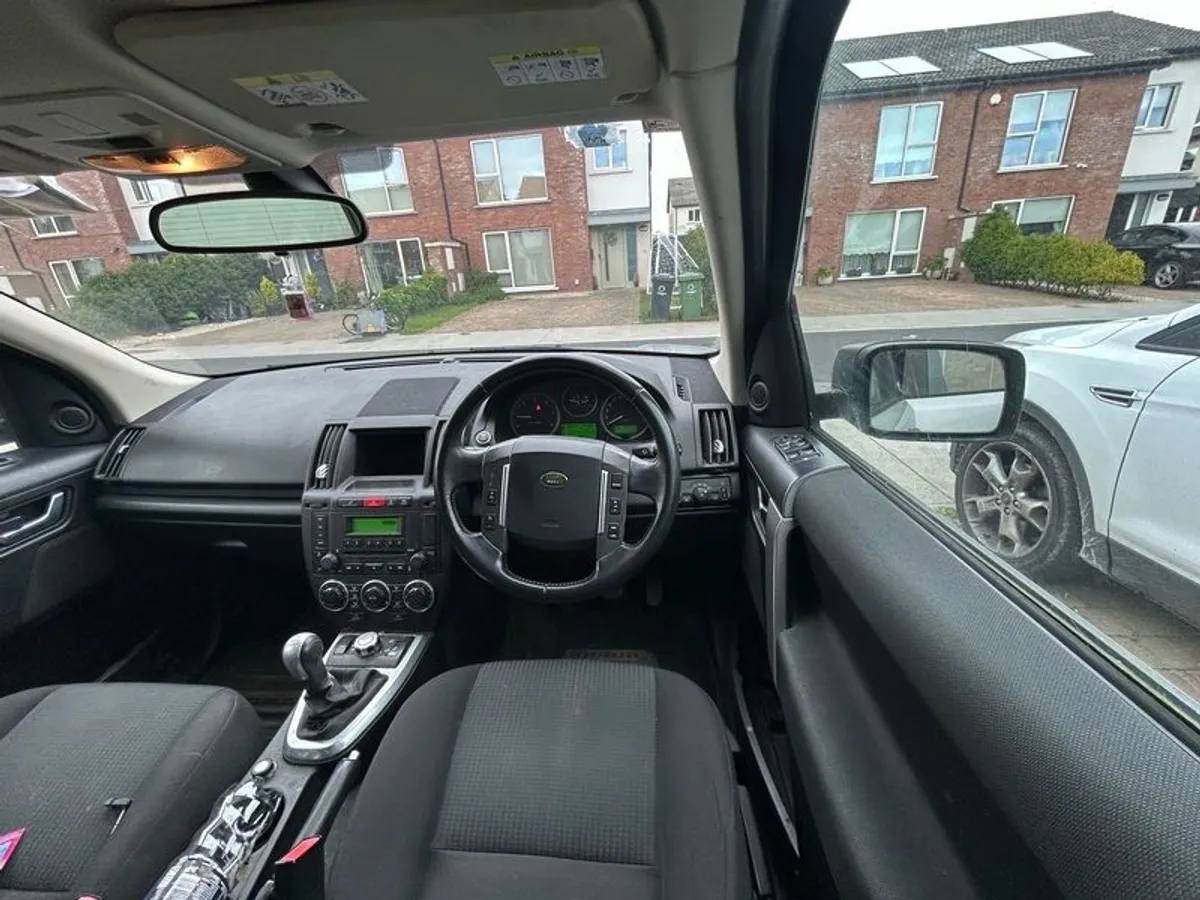 2010 Land Rover Freelander - Image 4