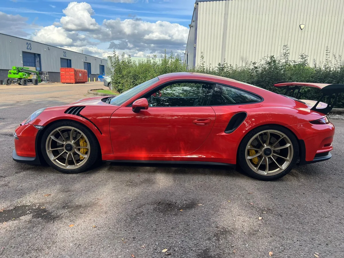 Porsche 911 GT3-RS - Image 4