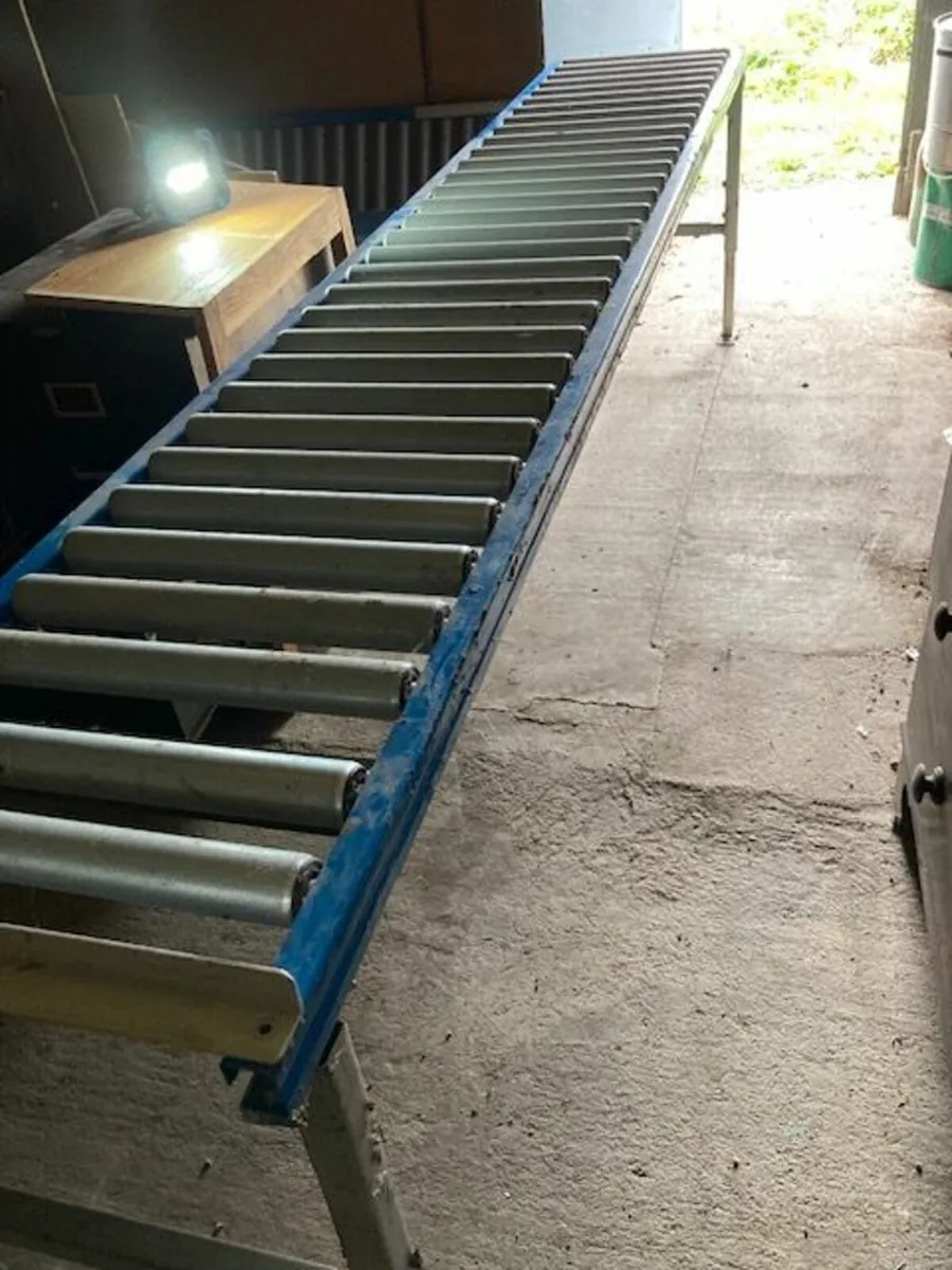 Roller conveyor - Image 1