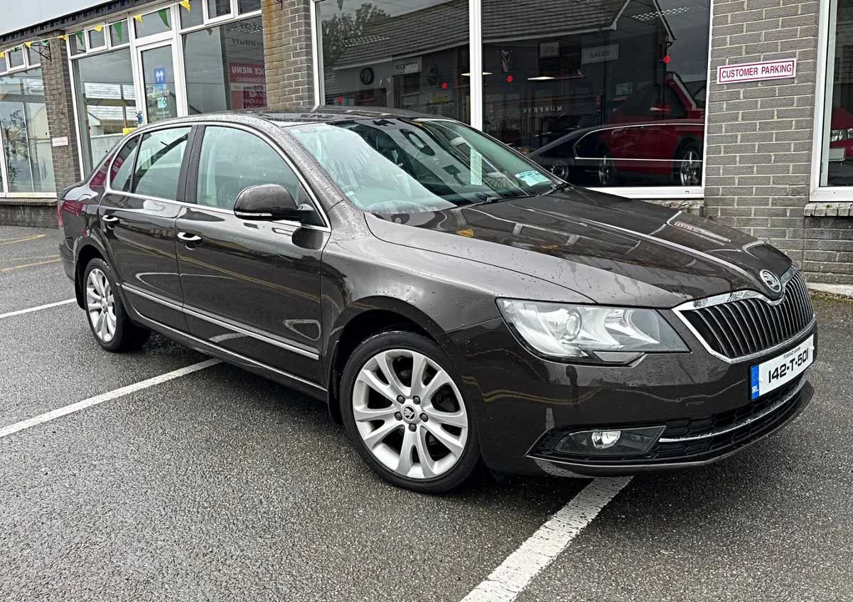 Skoda Superb Ambition 1.6 TDI - Image 1