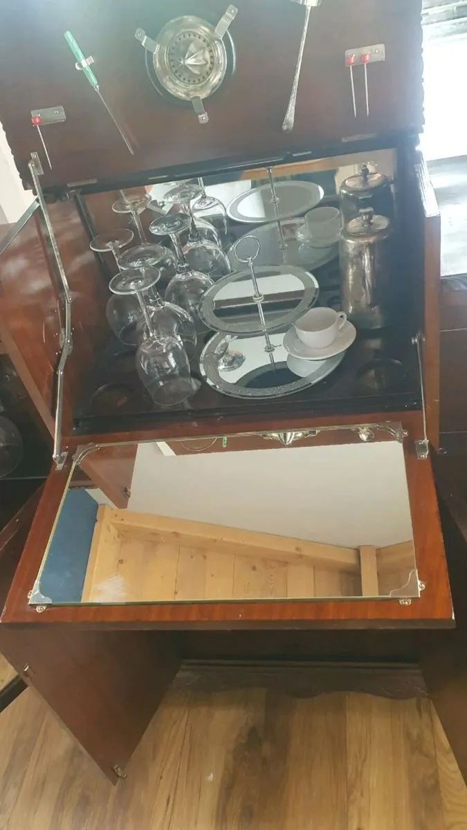 Drink cabinet dresser - Image 3