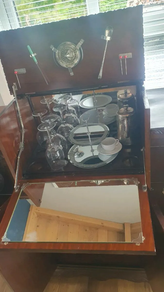 Drink cabinet dresser - Image 4