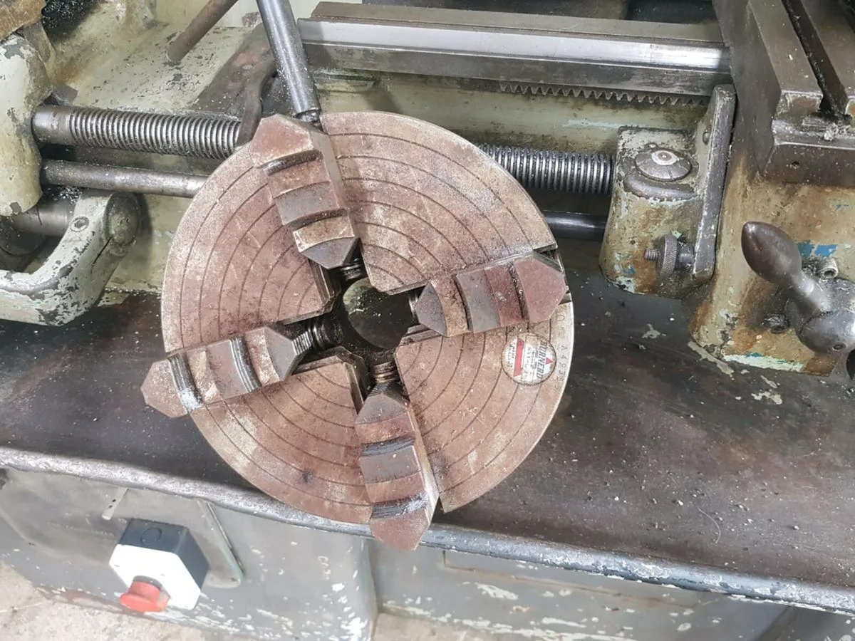 Colchester Student Lathe (with Chucks) - Image 3