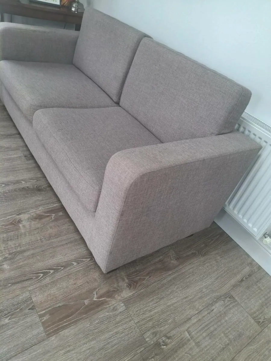 Couch - Image 2
