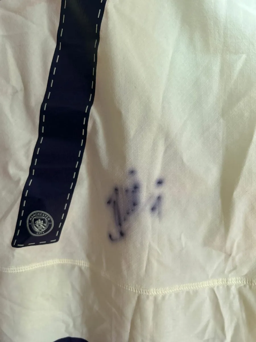 match shirt signed by João Cancelo - Image 2