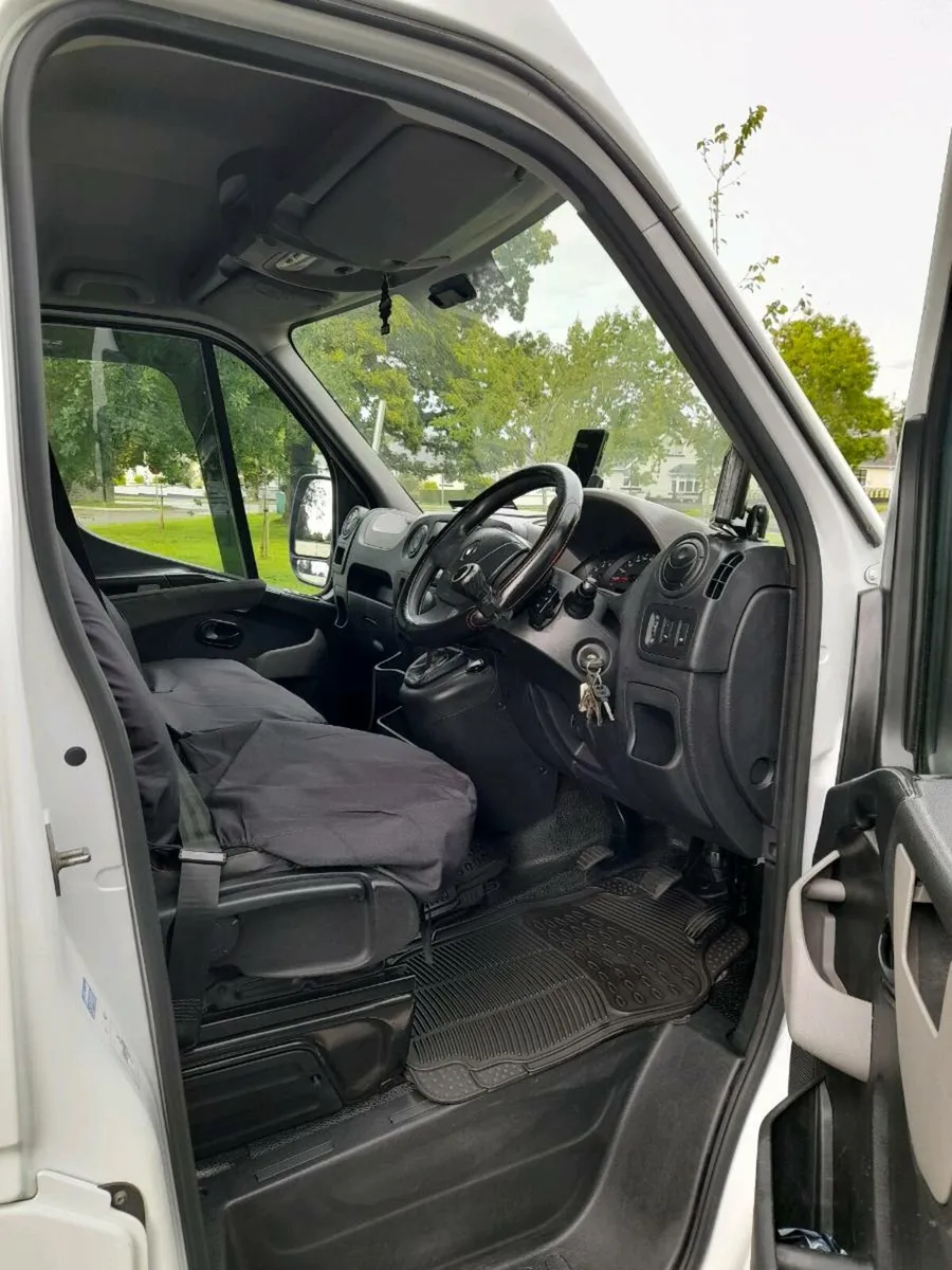 Campervan - Image 3