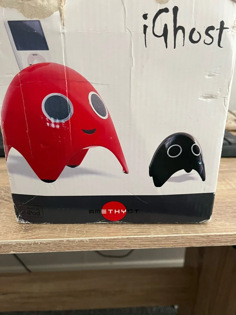 Ghost iPod stand - Image 4