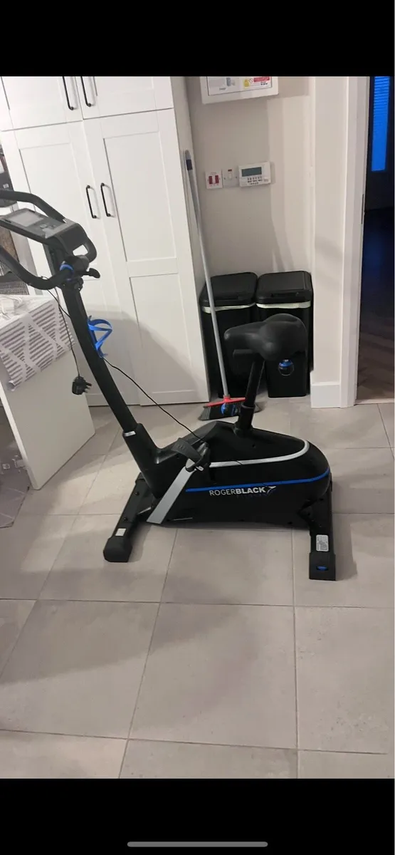 Exercise bike - Image 1