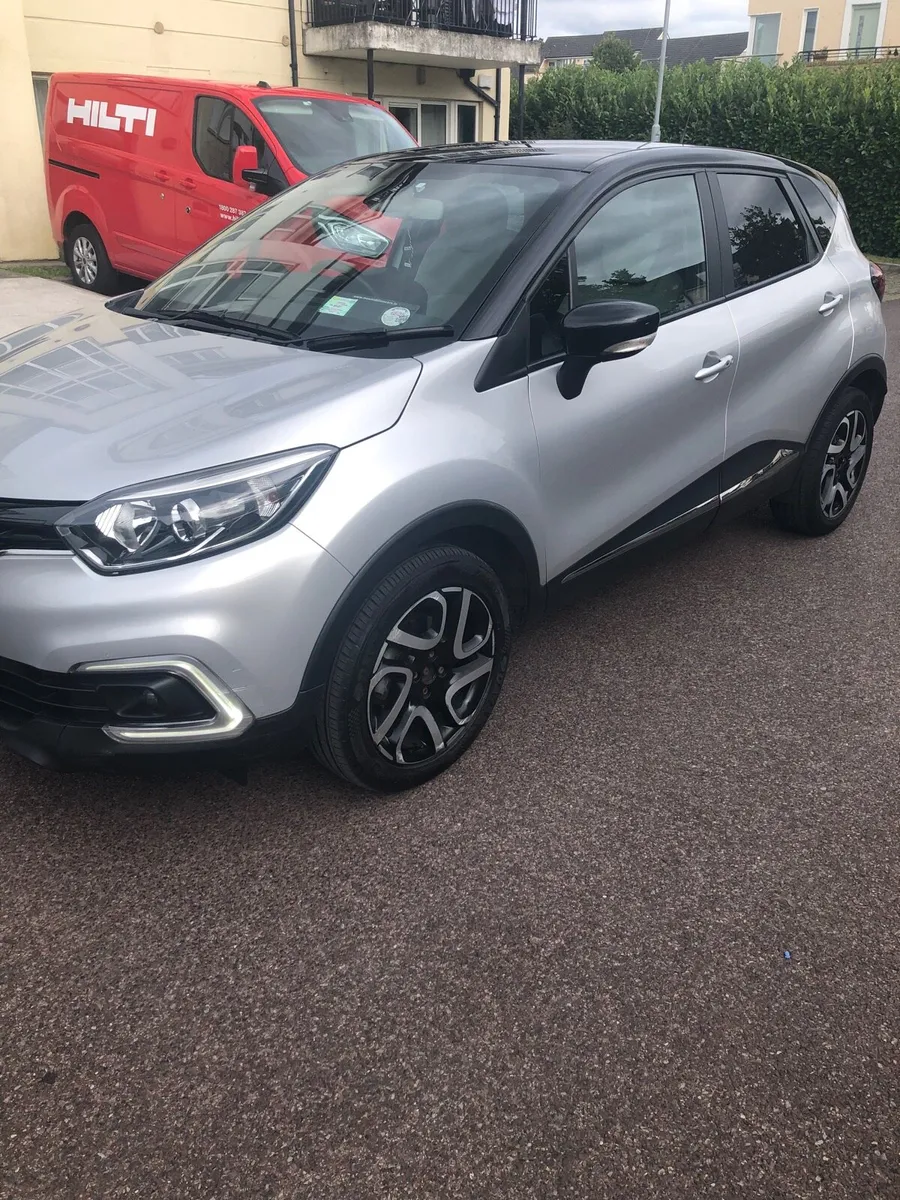 Car for sale - Image 2