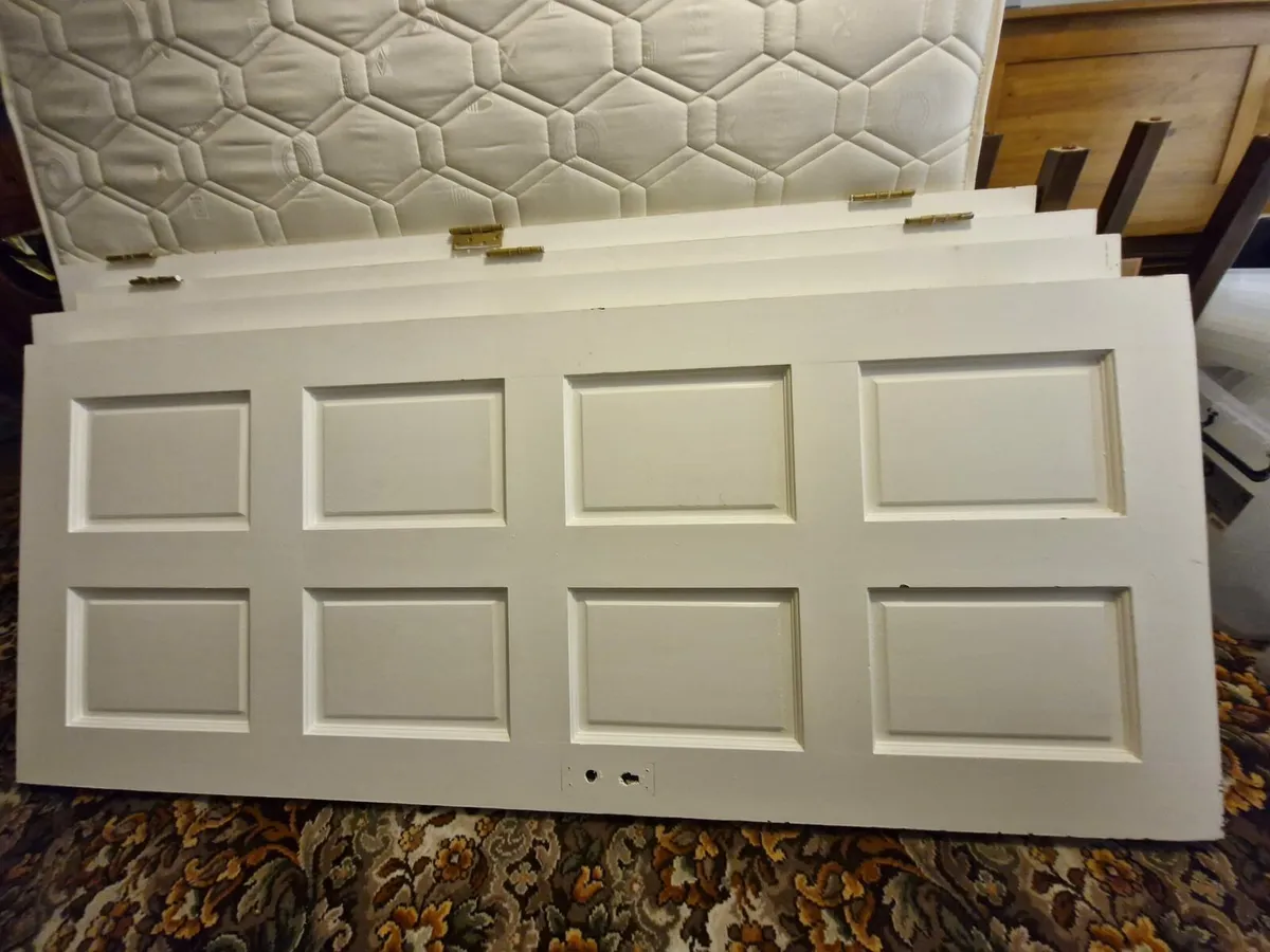 Interior doors and accessories - Image 1