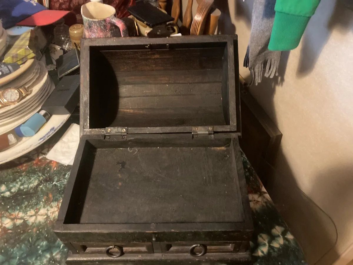 Treasure chest free postage - Image 2