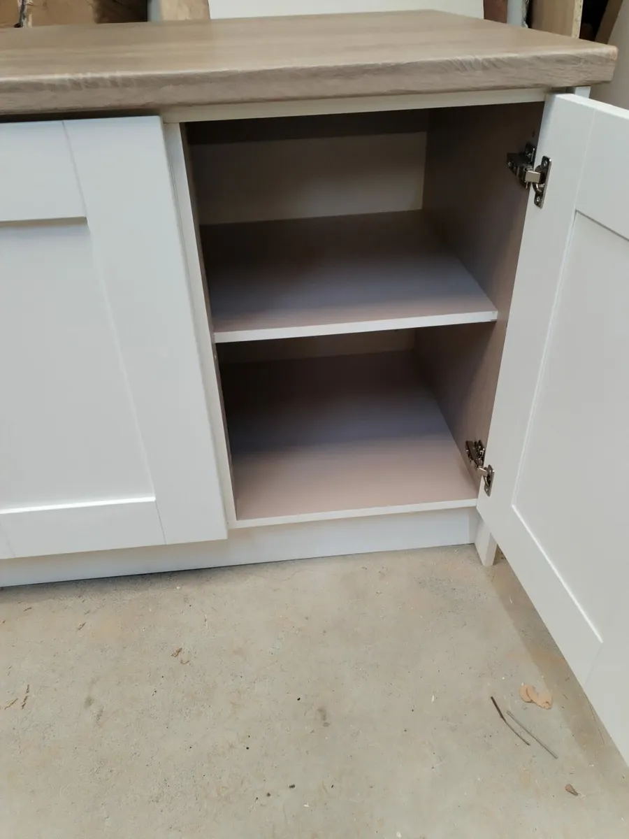 Kitchen island - Image 3
