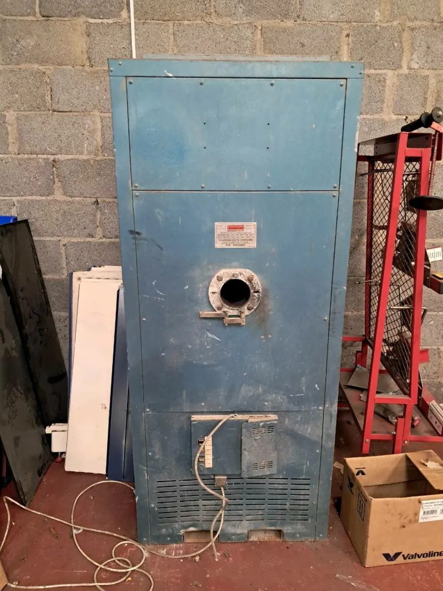 Heater oil garage - Image 1