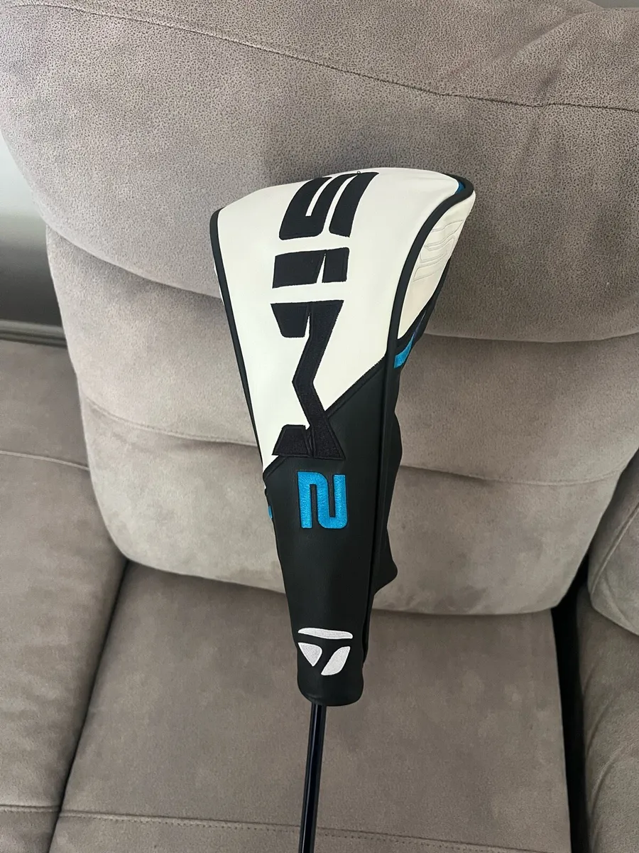 TaylorMade Sim 2 Max Driver - Image 2