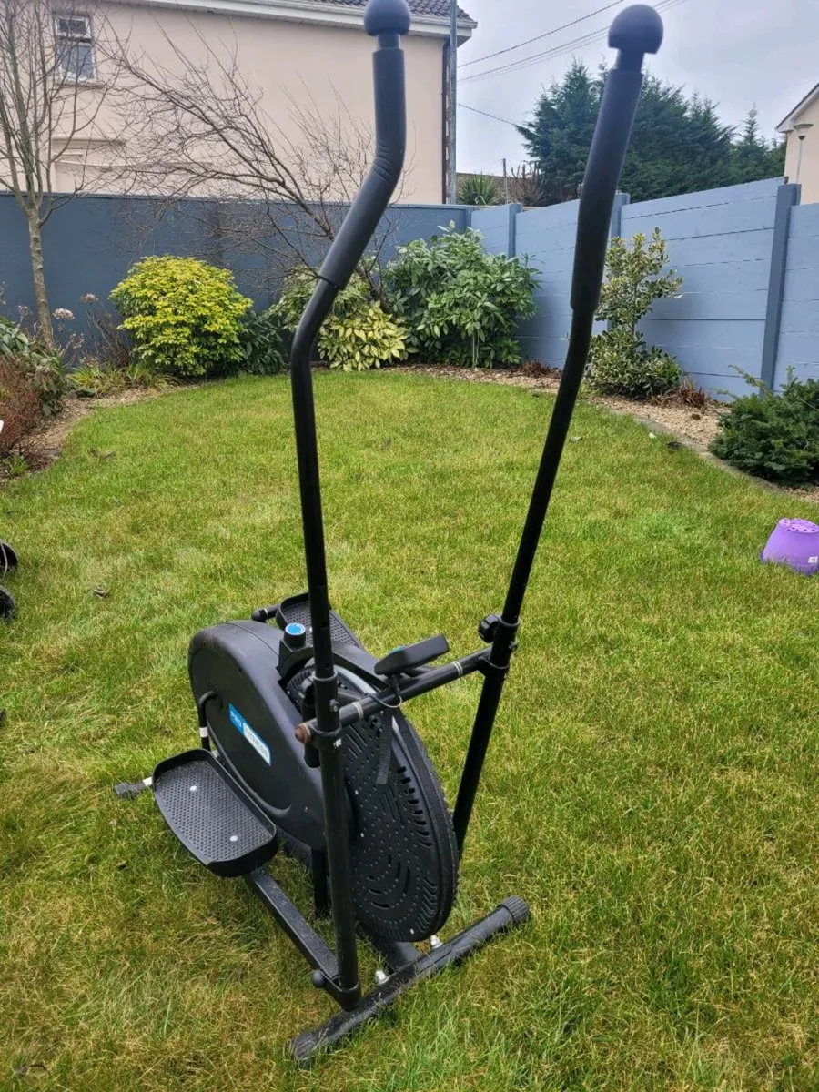 Crosstrainer - Image 1