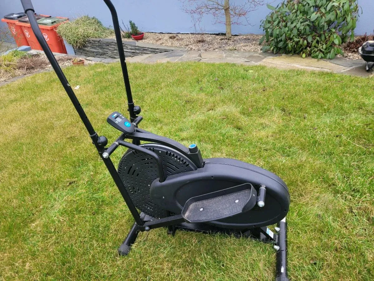 Crosstrainer - Image 3