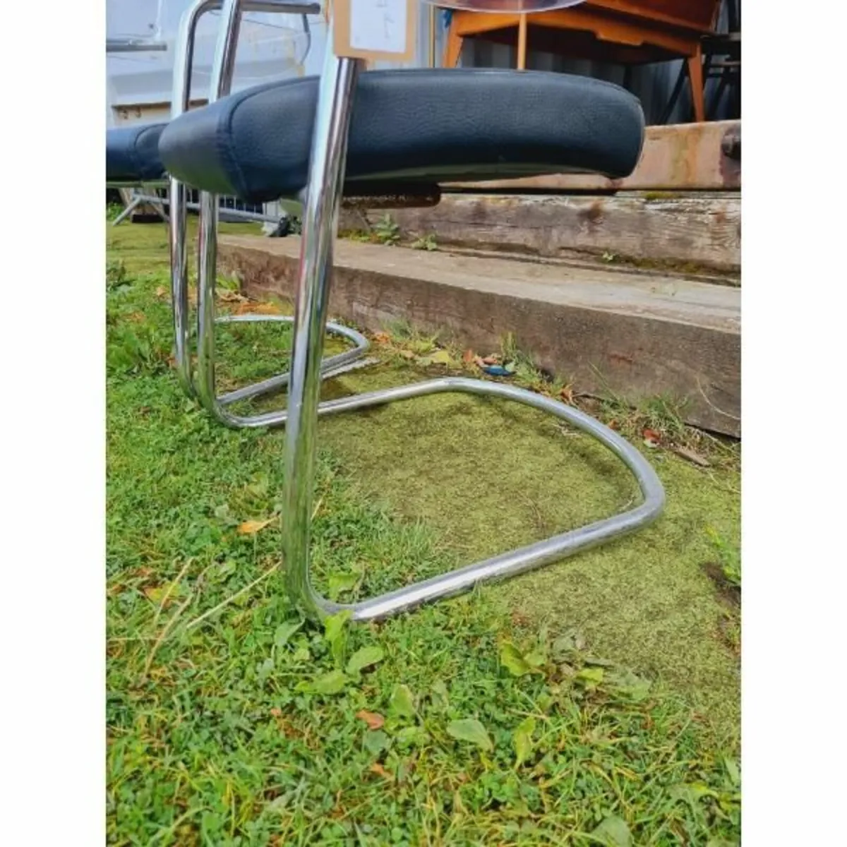 Pair of 20th Century Chairs KAS846 - Image 1