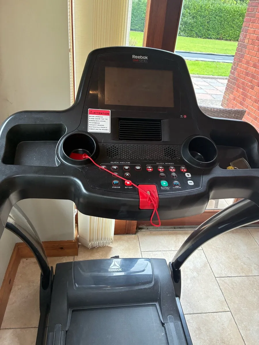 Reebok GT40s Touch Screen Treadmill - Image 4