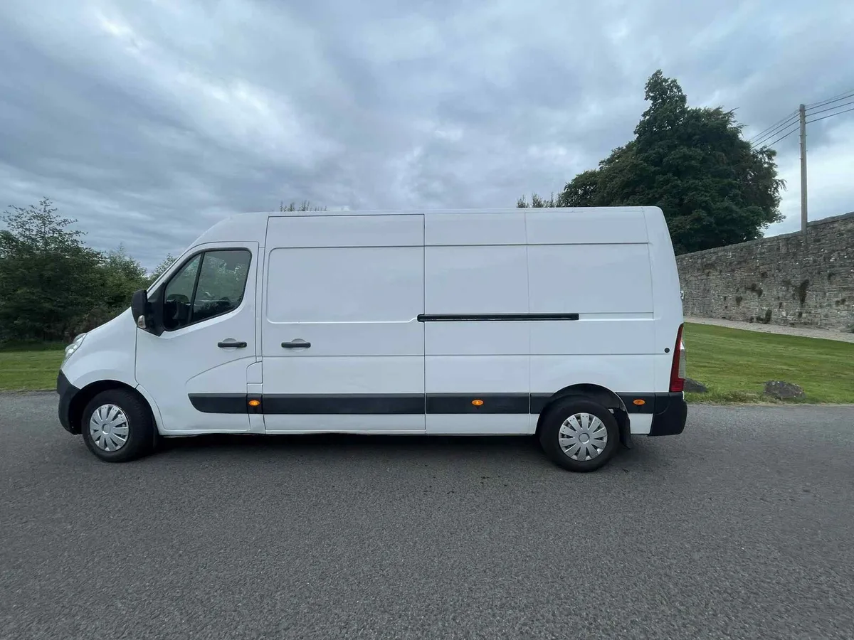 Car - Image 4