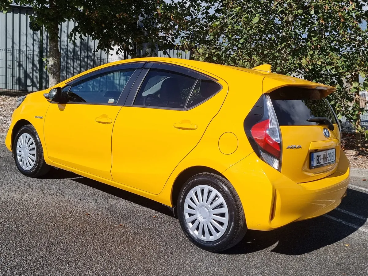 Toyota Aqua 2018 automatic hybrid €10,900 - Image 2