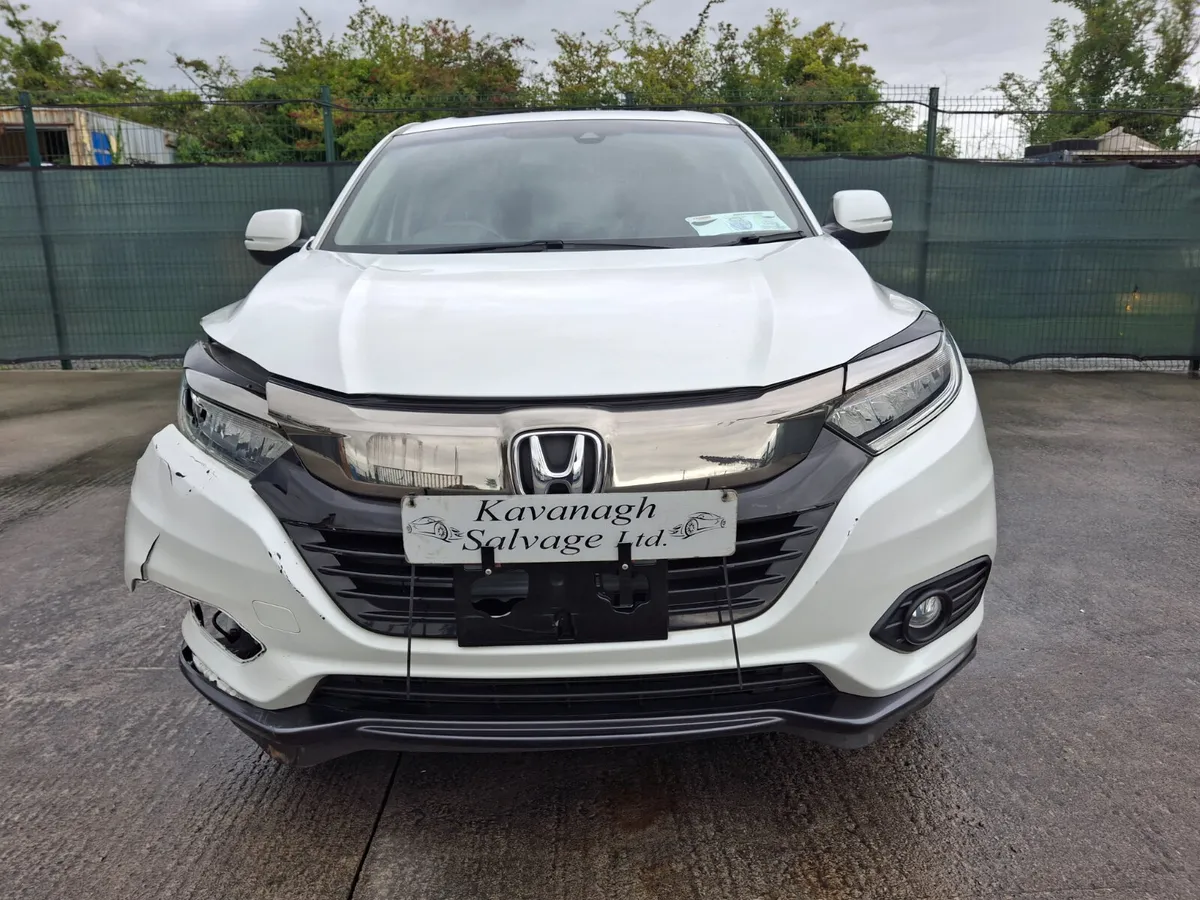 201 Honda Vezel 1.5 Hybrid Automatic - Image 3