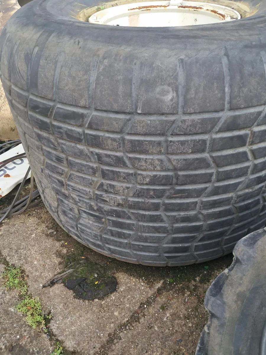 Low Ground Pressure Wheels Case NH - Image 4