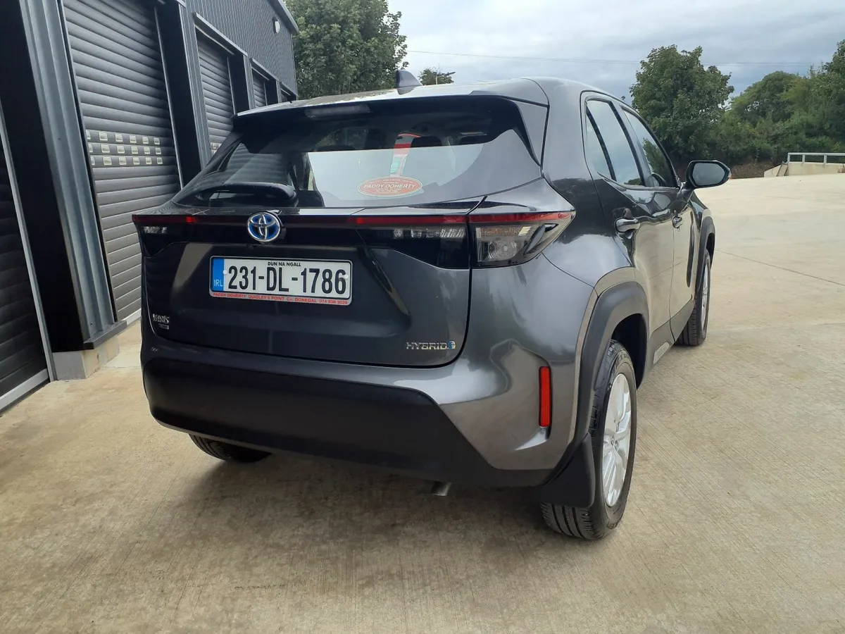 Toyota Yaris Cross 2023 - Image 2