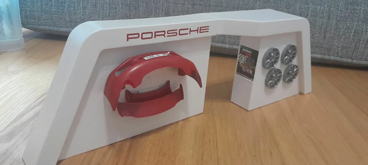 Playmobil red porsche showroom - Image 4