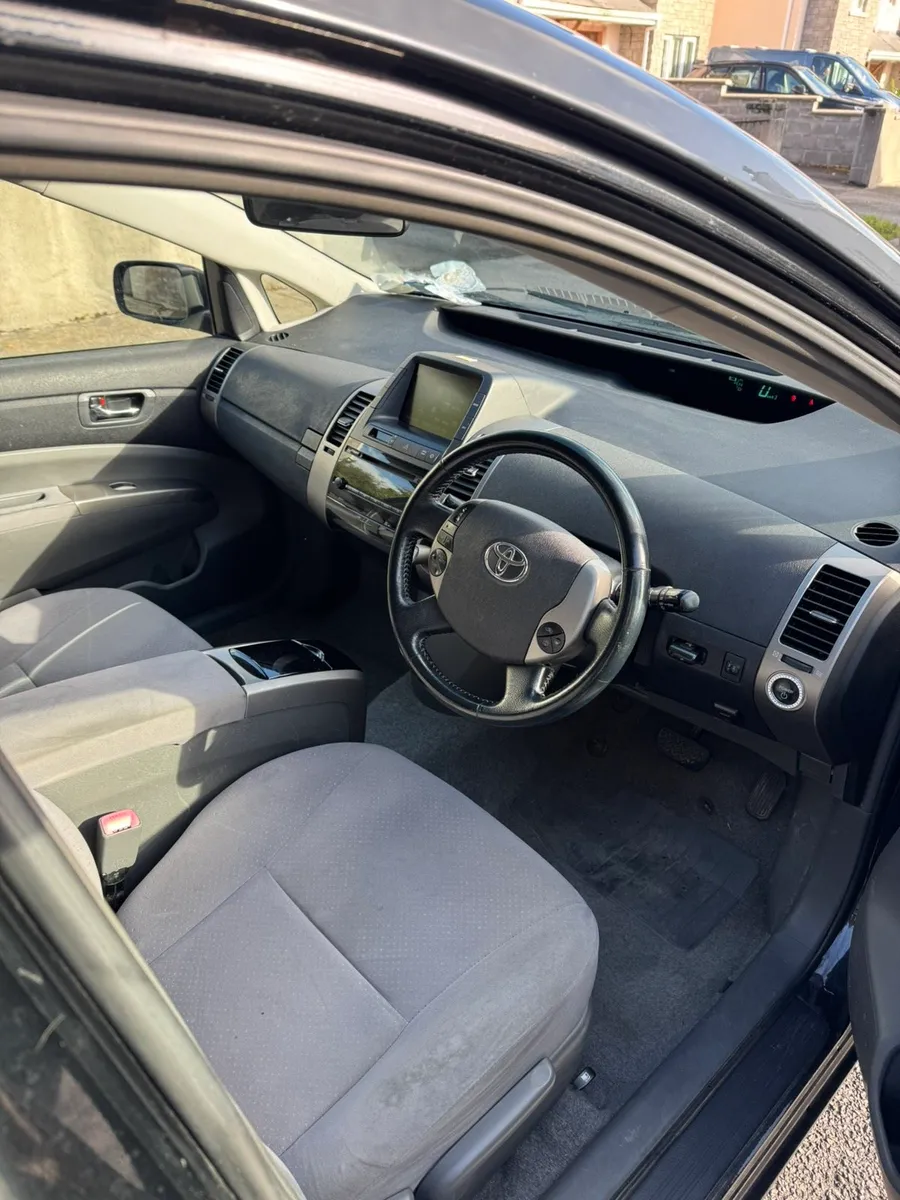 Toyota Prius - Image 3