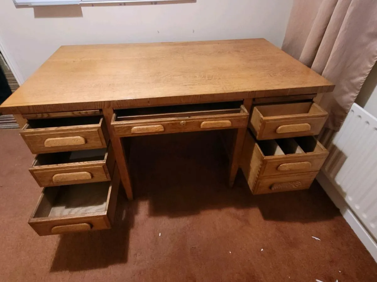 Desk - Image 3