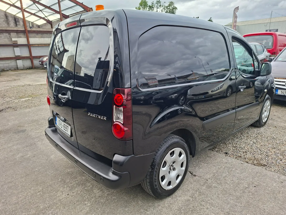 🦏 Peugeot Partner 2017.3 seater.etremely clean 🦏 - Image 3