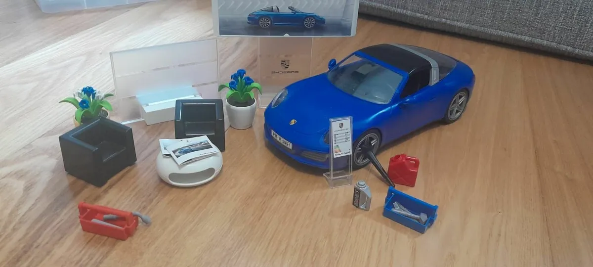 Playmobil blue porsche showroom - Image 1
